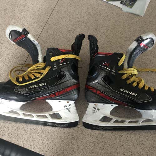 Junior Bauer Vapor 2X Pro Extra Wide Width Size 5 Hockey Skates