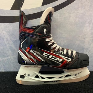 Senior CCM JetSpeed FT490 Size 6 D Hockey Skates