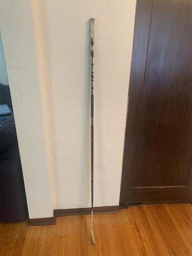 Senior Right Handed Pro Stock Hockey Stick
