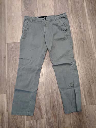 Green Used Men's Adult Size 36 Volcom Pants