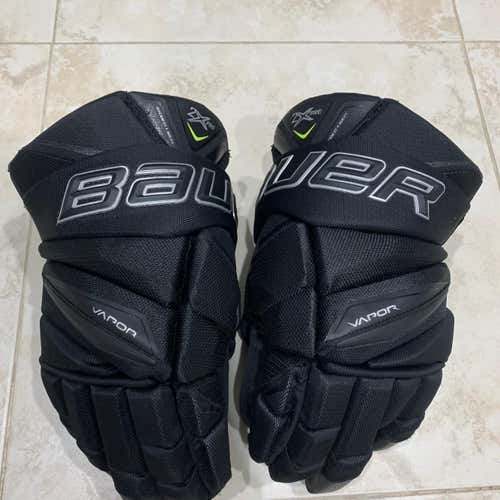 Black Senior Bauer Vapor 2X Pro 14" Gloves