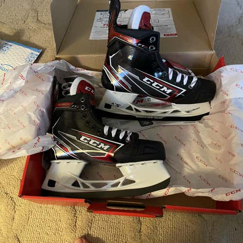 Senior CCM JetSpeed FT2 Extra Wide Width Size 8.5 Hockey Skates