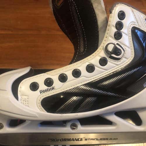 Senior Reebok 16K Regular Width Pro Stock Size 4.5 Hockey Goalie Skates
