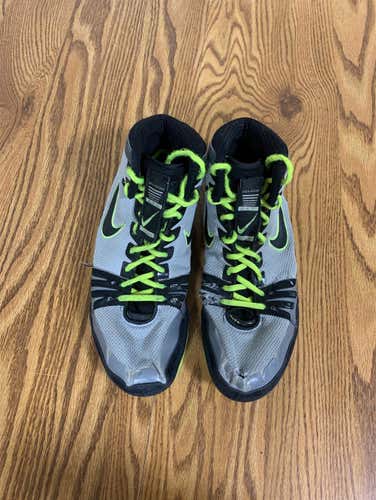Used Nike Freaks Size 10