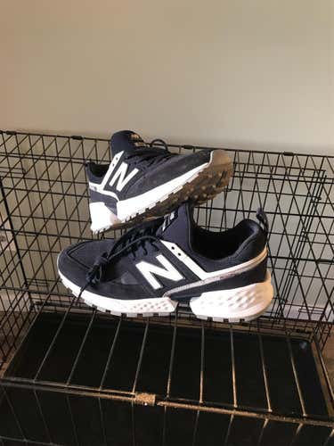 Adult Size Men's 10.5 (W 11.5) New Balance Shoes 574
