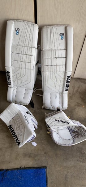 White Intermediate 31" Regular VE8 Goalie Full Set
