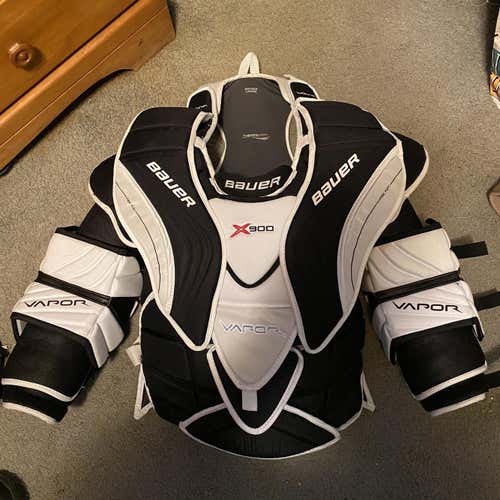 Senior Large Bauer Vapor X900 Goalie Chest Protector