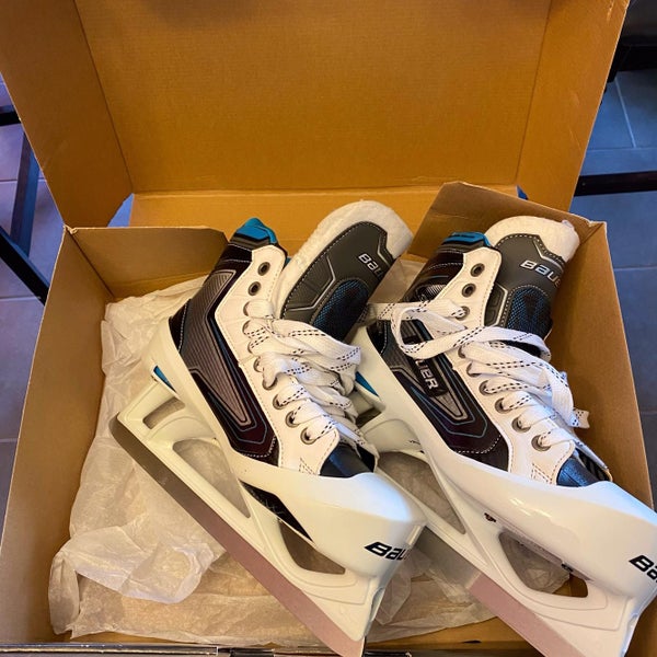 Senior Bauer Reactor 9000 Regular Width Size 8 Goalie Skates