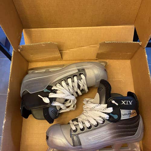Bauer Vapor XIV Regular Width Size 5 Goalie Skates