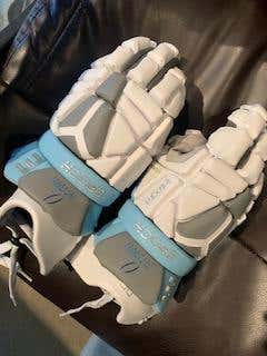 White New Player's Epoch Integra LE Lacrosse Gloves 12"