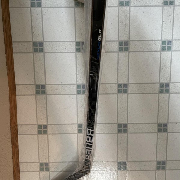Senior Right Handed Nexus 2N Pro Mid Pattern Pro Stock Hockey Stick