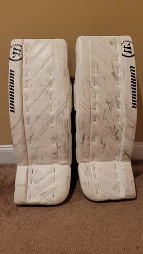 Warrior Ritual G4 Goalie Pads (30+1" Intermediate White)