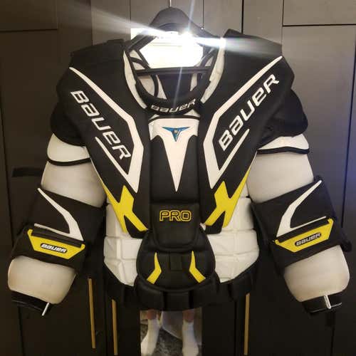 Used Senior Large Bauer One100 Goalie Chest Protector Pro Stock