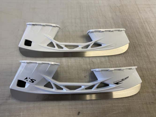 CCM SpeedBlade XS Replacement Skate Holder and STEP Steel Pair Sets 1121