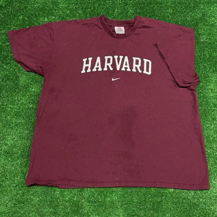 Harvard university t shirt 