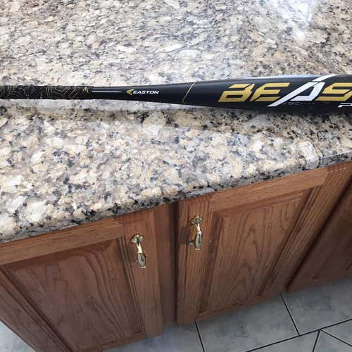 Kid Pitch (9YO-13YO) 2019 Composite Beast Pro (-5) 26 oz 31" Bat