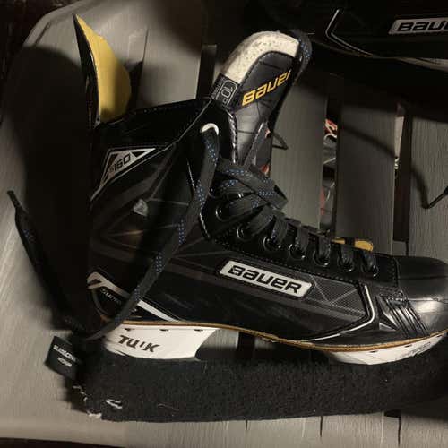 Senior Bauer Supreme 160 Regular Width  Size 10 Hockey Skates