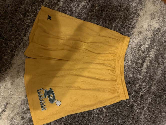 Yellow Used Adult Men's Large Other Shorts