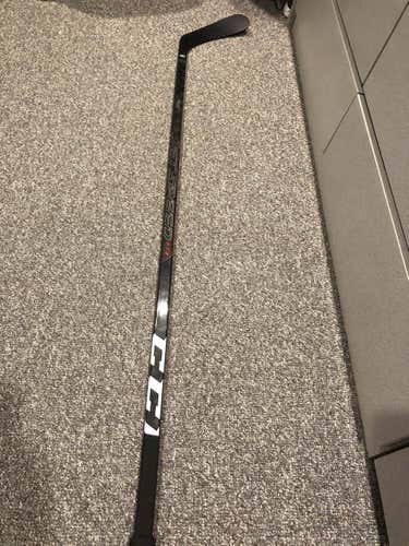 Used CCM Right Handed Jetspeed FT3 Hockey Stick TWO PIECE