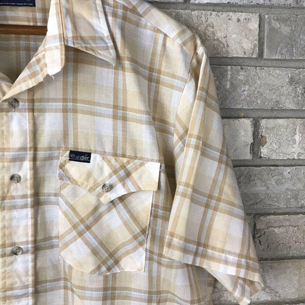 Vintage 70s 80s Wrangler Size Large Short Sleeve Button Down USA