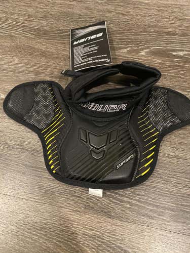 New Bauer neck protector JR-sm/med 10”-14”