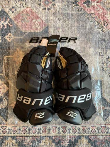 New Bauer Supreme 2S Pro Gloves 14"