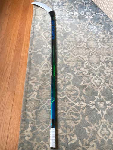 Intermediate Right Handed Nexus Geo Toe Pattern  Hockey Stick