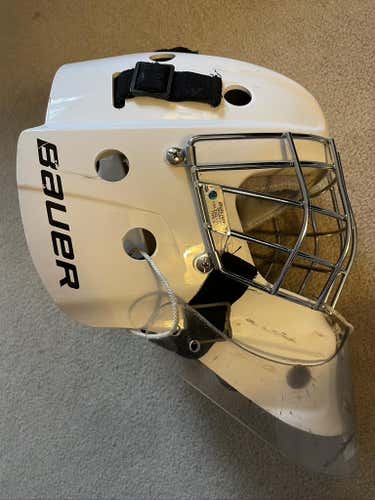 Goalie Mask w/ neck guard - Junior Bauer NME 3- used, white