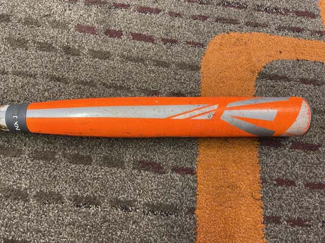 Kid Pitch (9YO-13YO) 2015 Composite Mako (-11) 19 oz 30" Bat