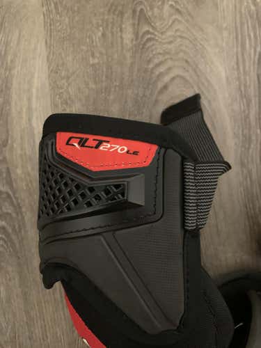 Used Senior Large CCM QuickLite LE Elbow Pads