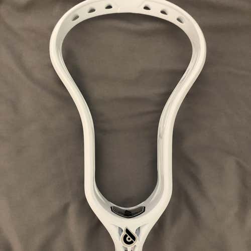White New Attack & Midfield Unstrung Pioneer head Head