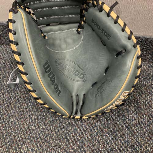 New Wilson Right Hand Throw A2000 Catchers Glove PF33SS Pedroia Fit