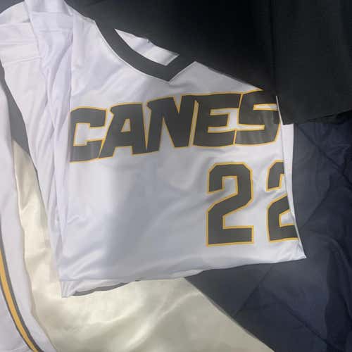 White Adult Medium Wilson Jersey