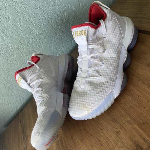 White Men's Size Men's 10.5 (W 11.5) Nike Shoes