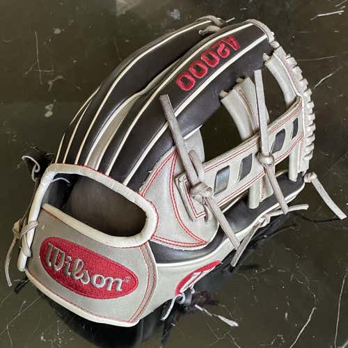 Wilson A2000 1716 11.5" Infield Baseball Glove