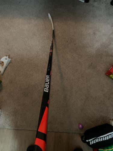 Senior Right Handed Vapor 2x Team Mid Pattern  Hockey Stick
