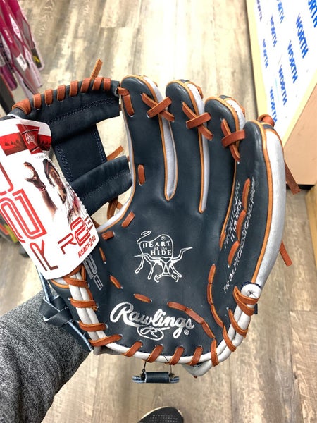 New Right Hand Throw Heart of the Hide 11.5" Baseball Glove