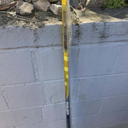 Senior Right Handed Supreme Ultra Sonic Toe Pattern Pro Stock Hockey Stick