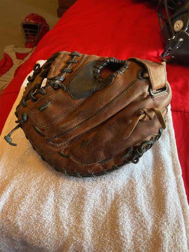 Brown Kid Pitch (9YO-13YO) Catcher's 33" Baseball Glove