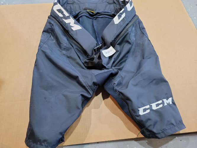Used Senior XL CCM Pant Shell (box2)