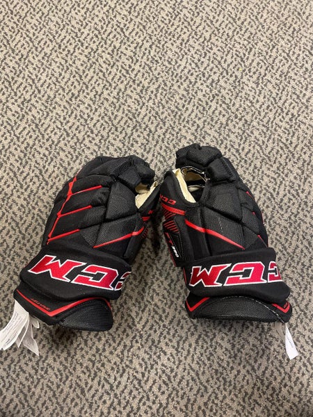 Black Senior CCM JetSpeed FT390 15"  Gloves