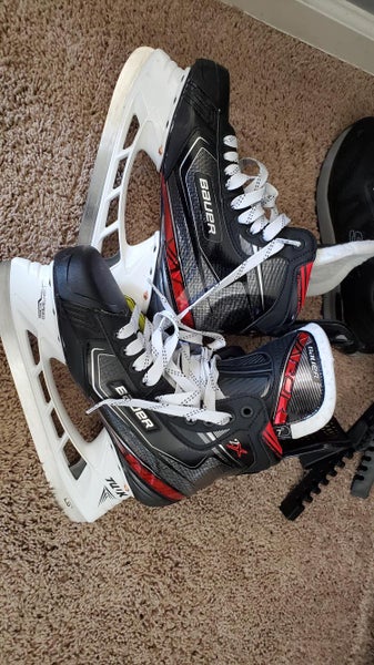 Used Senior Bauer Vapor 2X Hockey Skates Regular Width Size 7 with superfeet insoles