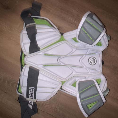 Used Medium Maverik MAX EKG Shoulder Pads
