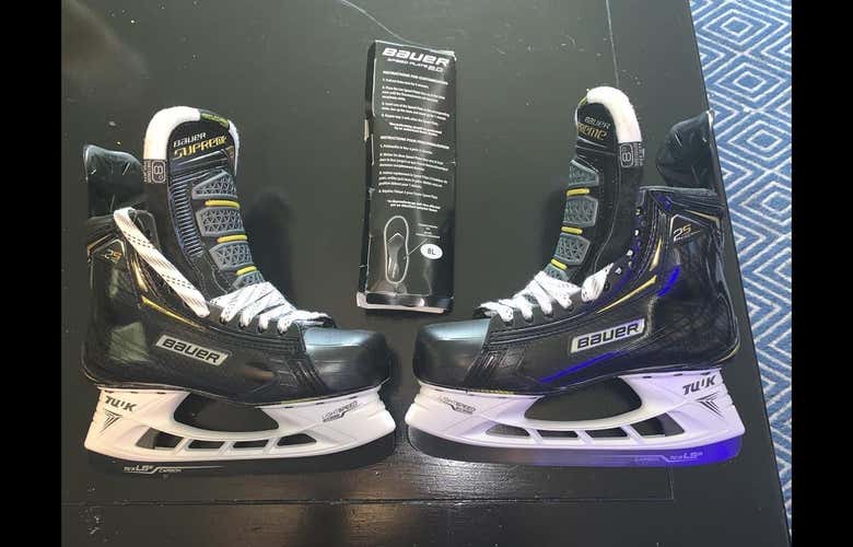 Senior Bauer 2s pro Regular Width  Size 8 Hockey Skates