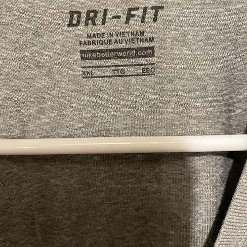 Gray Adult XXL Nike Shirt