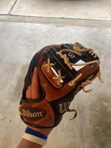 Black High School/College Infield A2000 11.5" Baseball Glove