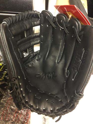 New Akadema Baseball Glove ABM 11