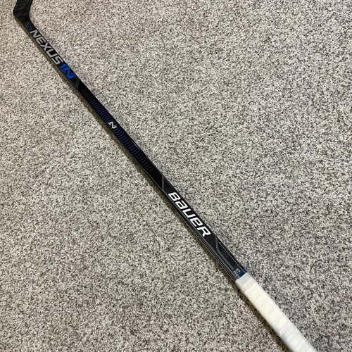 Bauer 1N PM9 67 Flex RH Pro Stock Hockey Stick