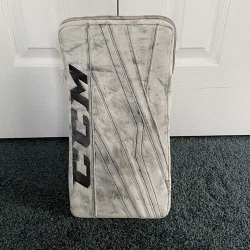CCM Extreme Flex 3 Goalie Blocker Senior