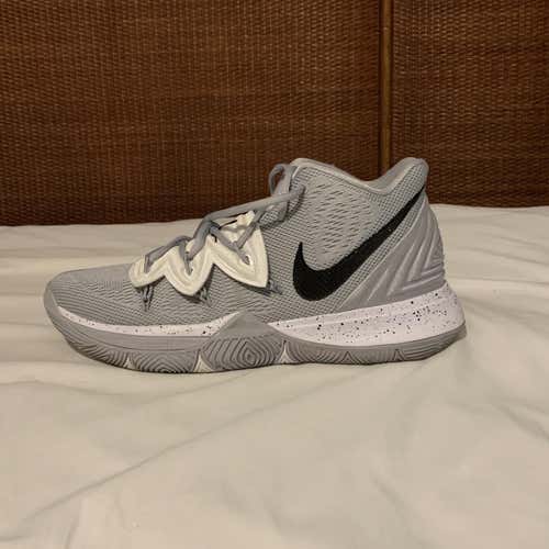 Nike Kyrie 5 Size 10.5